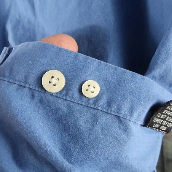 GREG NORMAN COLLECTION BLUE BUTTON DOWN LONG SLEEVE SHIRT MENS SIZE MEDIUM - Picture 6 of 8